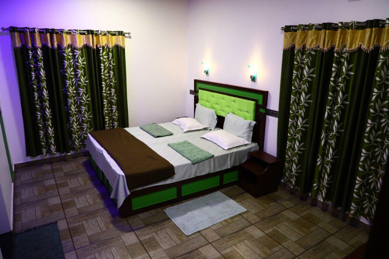 Sri Lakshmi Gardens Hotel Thekkady Exterior foto